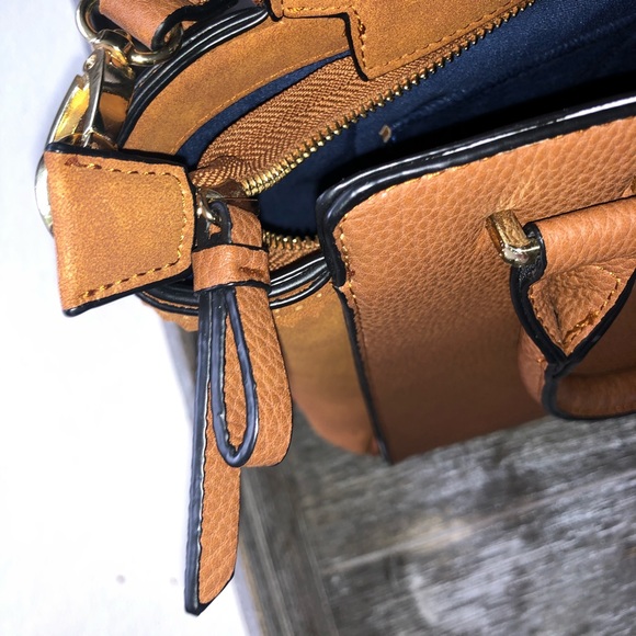 Leather and suede purse - Picture 8 of 9